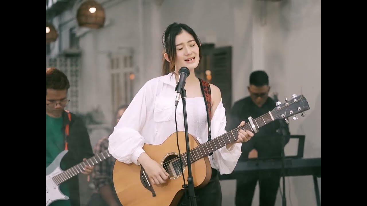 Su Hlaing Rewind Acoustic Version Chords Chordify