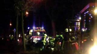 GPTV:Zaterdagavond kwamen drie personenauto's met elkaar in botsing op de Fok in Heerenveen.