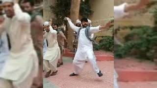 mossa Ka zohra k milny py dance (BTS) raqsebismil drama ( funny dance by Imran Ashraf)