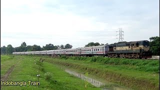 728 Rupsha Express: Chilahati to Khulna Train of Bangladesh Railway Moving fast