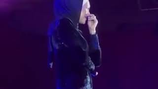 Terlalu Sebak, Ziana Zain Menangis Ketika Persembahan