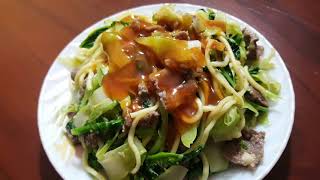 Thick yellow noodles with fresh beef cooked for breakfast | SOTHEA's family daily cooking food