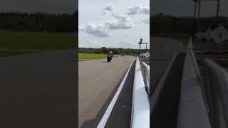 FULL SPEED Fly by's at Varsselring, Hengelo during the IRRC #roadrace #racing #motorbike