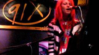 Paramore Live Acoustic Performance of "Decode" at 91x Studios in San Diego