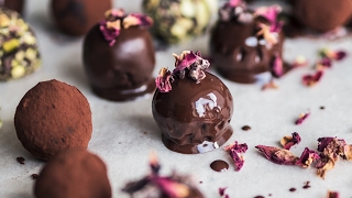 Glædelig Valentines // Opskrift på sunde romkugler med sorte bønner