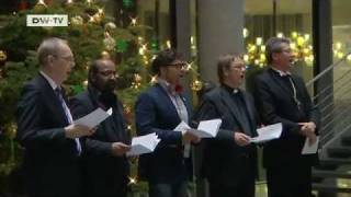 Harmony among rivals - Christmas carols in the Bundestag | People \u0026 Politics