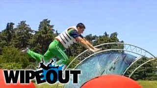 Male Cheerleader Shows His Spirit | Wipeout