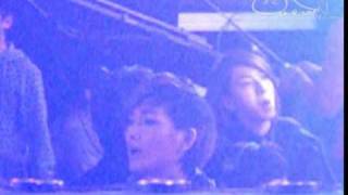 [FANCAM] 101209 Onew's cute moments compilation @ GDA 2010