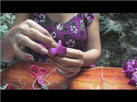 Making Hawaiian Leis : How to Make a Flower Lei Making Hawaiian Leis : How to Make a Flower Lei