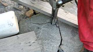 Hydraulic rock splitting