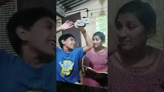 ഇവൻ ഇതു കൈയ്യിൽ ഒട്ടിച്ചുവച്ചിരിക്കണോ🙄😄 #youtubeshorts #funny #videoshort