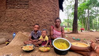 How African Village Life cooking Healthy Mixed vegetables curry and Chicken Rice to orphans