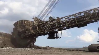 Bucket Wheel Excavator - Mining Mega Machines