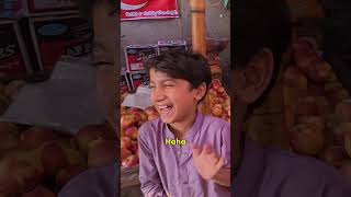 Pakistani Kids Feed Me With Lemons 🇵🇰 #travelblogger #travel #pakistan #pakistani #foodie #food