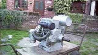 Petter PA2 Twin Cylinder Air Cooled 10hp Petrol Stationary Engine.wmv