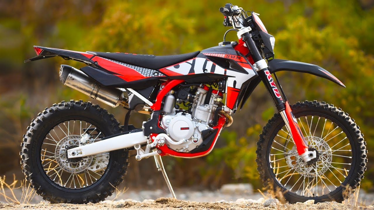 First Ride 2023 SWM RE500 Dual Sport - Dirt Bike Magazine - YouTube