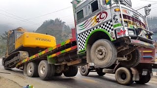 काठमाडौमा पनि डोजर काण्ड हुदै छरे Dozer Kanda गाडीबाट स्काईभेक्टर कसरी झार्छ, excavator unload from