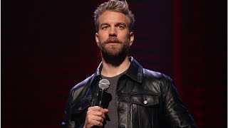 Anthony Jeselnik Uses His New Netflix Special to Punch Himself in the Face