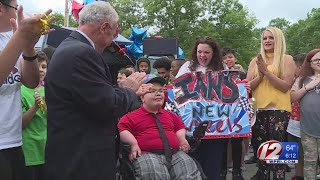 North Providence mayor donates accessible van to local boy