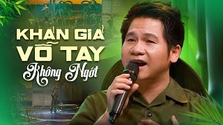 Trọng Tấn cất tiếng hát khiến khán giả vỗ tay không ngớt - Tuyển Chọn Tấm Áo Chiến Sĩ Mẹ Vá Năm Xưa