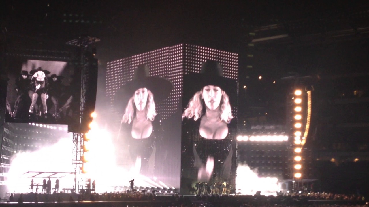 Beyoncé - Formation (Intro) The Formation World Tour Philly ...