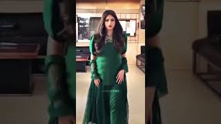 Neelam Muneer Hot 🔥 Walk in Green Dress#shorts #subscribe #hot #neelam #viral