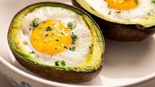 Avocado Eggs Breakfast Recipe - Eggs Baked In An Avocado!