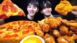 ASMR chicken pizza (English subtitles) (Mukbang/Eating Sounds)