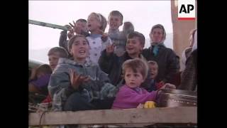 ALBANIA: KOSOVO CRISIS: KUKES: REFUGEES LEAVE FOR HOME