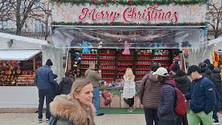 Un cowboy lyonnais à Paris bouleversé au marché Noël des Tuileries Pinocchio Disney 24dec.2924