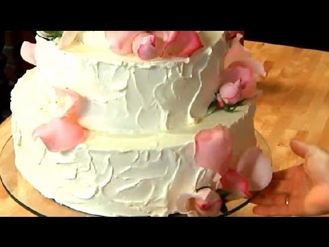 How to Make a Simple, Homemade Wedding Cake : Sweet Delights How to Make a Simple, Homemade Wedding Cake : Sweet Delights