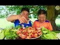 ส้มตำหมูกรอบ รสชาติแซ่บนัว เสียงกรอบดังสนั่นลั่นทุ่งนา