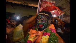 HYDERABAD BONALU||AMBERPET BONALU 2017||POTARAJU DANCE AT SHASHI GOUD PALARAM BANDI || #MKN MEDIA