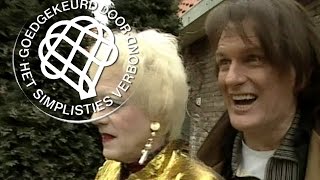 Martin Simek bezoekt een mooie vrouw! - Van Kooten en De Bie