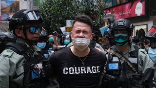 Hong Kong Police Make Arrests as Protesters Defy Ban