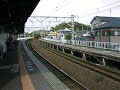 ＪＲ和泉鳥取駅電車通過