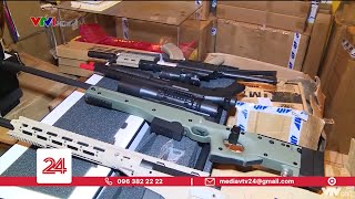 Thu giữ hàng trăm khẩu súng đồ chơi có sức sát thương nguy hiểm | VTV24