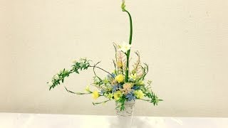 月刊フローリスト2014年6月号掲載作品 How to Do 画「ユーチャリスとコデマリのアレンジメント」~ How to make the flower arrangement.