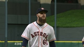 SEA@HOU: Keuchel gets a forceout to escape jam in 7th