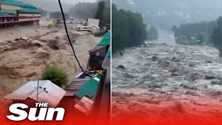 প্রচণ্ড মৌসুমী বৃষ্টির কারণে উত্তর ভারতে ভয়াবহ বন্যা ও ভূমিধস হয়েছে