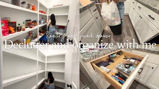 DECLUTTER AND ORGANIZE WITH ME | PANTRY AND JUNK DRAWER | CLEAN WITH ME | CLEANING MOTIVATION