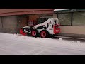 bobcat s770＋アングルブルームによる除雪作業