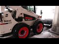 bobcat s770＋アングルブルームによる除雪作業