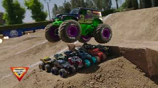 Monster Jam Grave Digger Freestyle Force RC