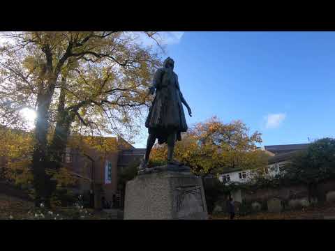 Where is the statue of Pocahontas?