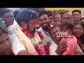 అరే బాబు లెగు.. balakrishna making fun with a kid @ hindupur bezawada media