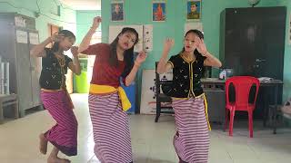 Khullonaba yangdou lambise by Amrita, Kanchan and Mahima