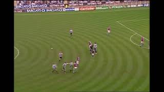 Kieron Dyer fights Lee Bowyer 2005