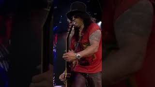 Guns N' Roses - Sweet Child O' Mine - Slash Guitar Solo (LIVE)