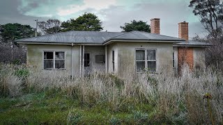 Abandoned- Eerie secluded farm house with stuff/Shed stuff! 2 Possums on film!